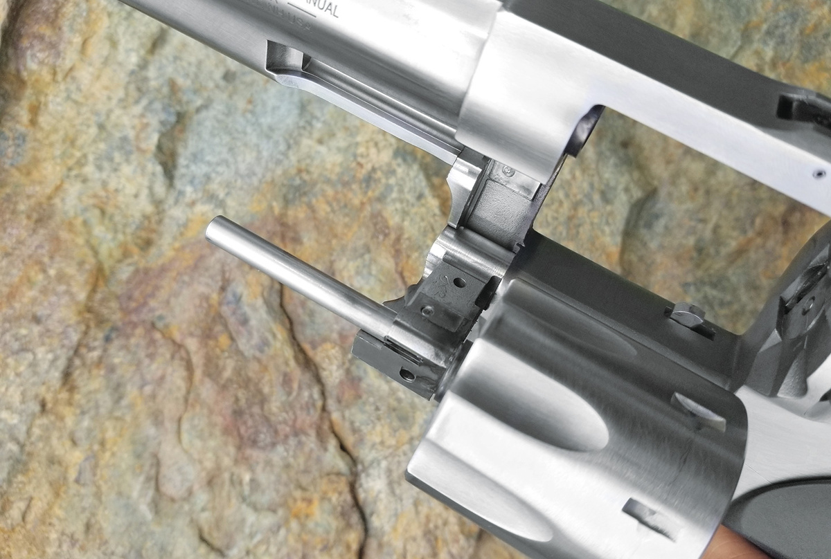 Барабан GP100 имеет дополнительное запирающее устройство — кран в передней части, что обеспечивает высокую прочность и устойчивость к механическим нагрузкам, включая удары молотком.