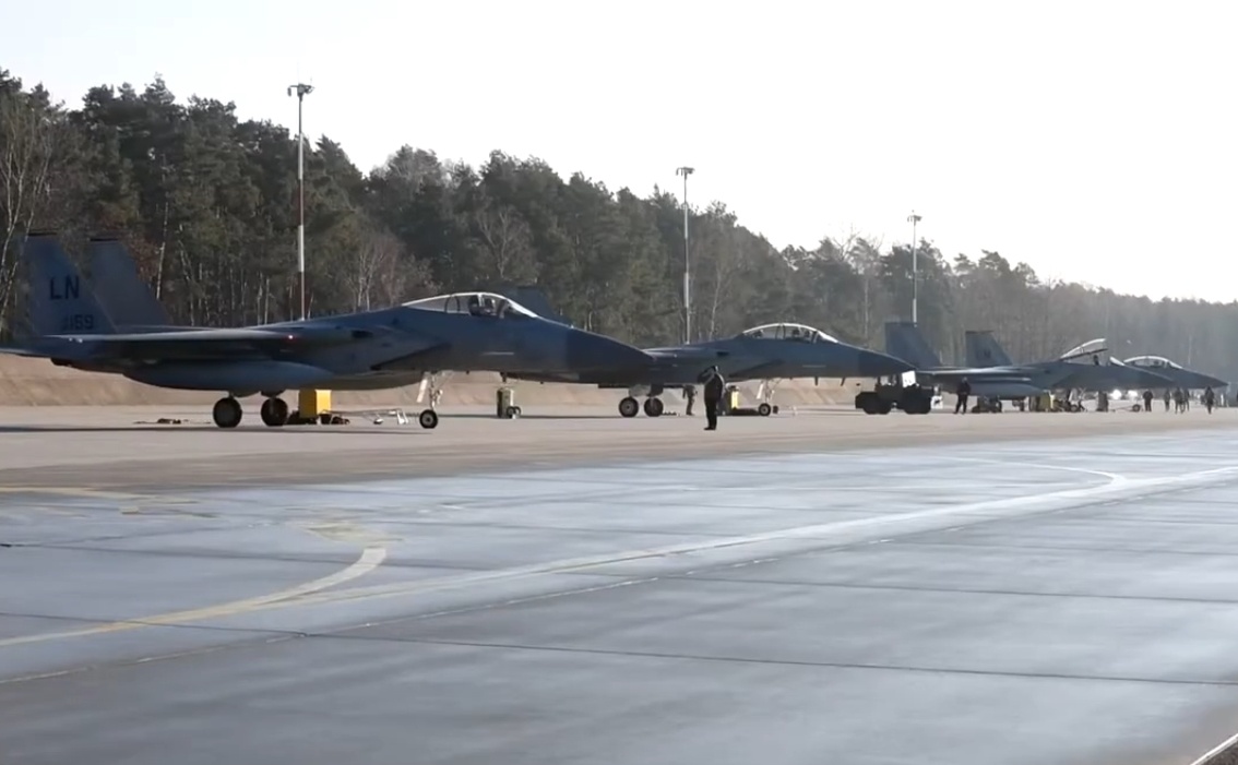 Истребители ВВС США F-15C/D Eagles развернутые в Польше