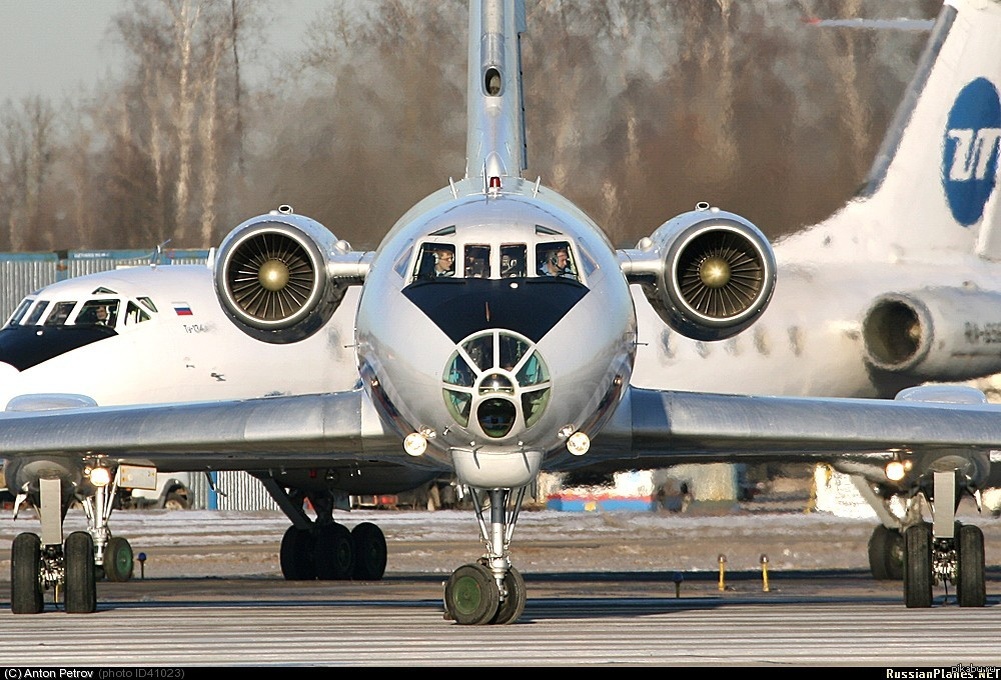 Ту-134. Шумный, укачивающий советский лайнер. Невыпуск шасси и комфортное пилотирование. Мнение о самолёте