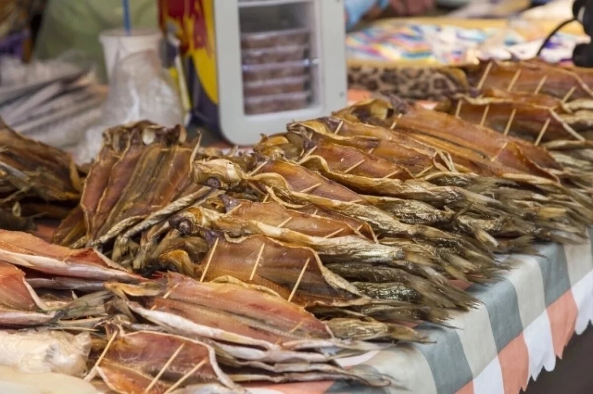    Стоимость омуля на рынке всегда была высокой.