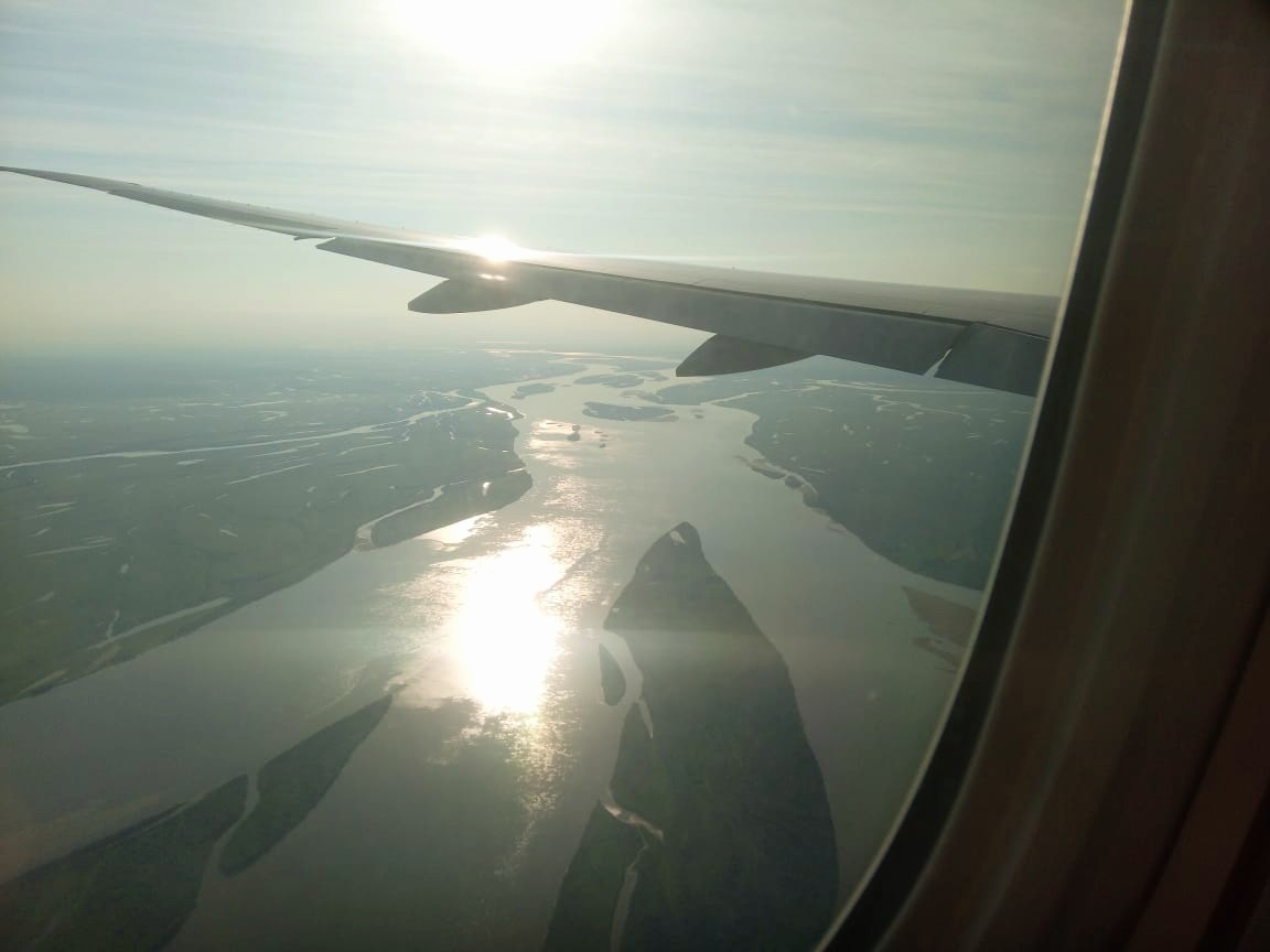 Вид из иллюминатора. Река Амур.