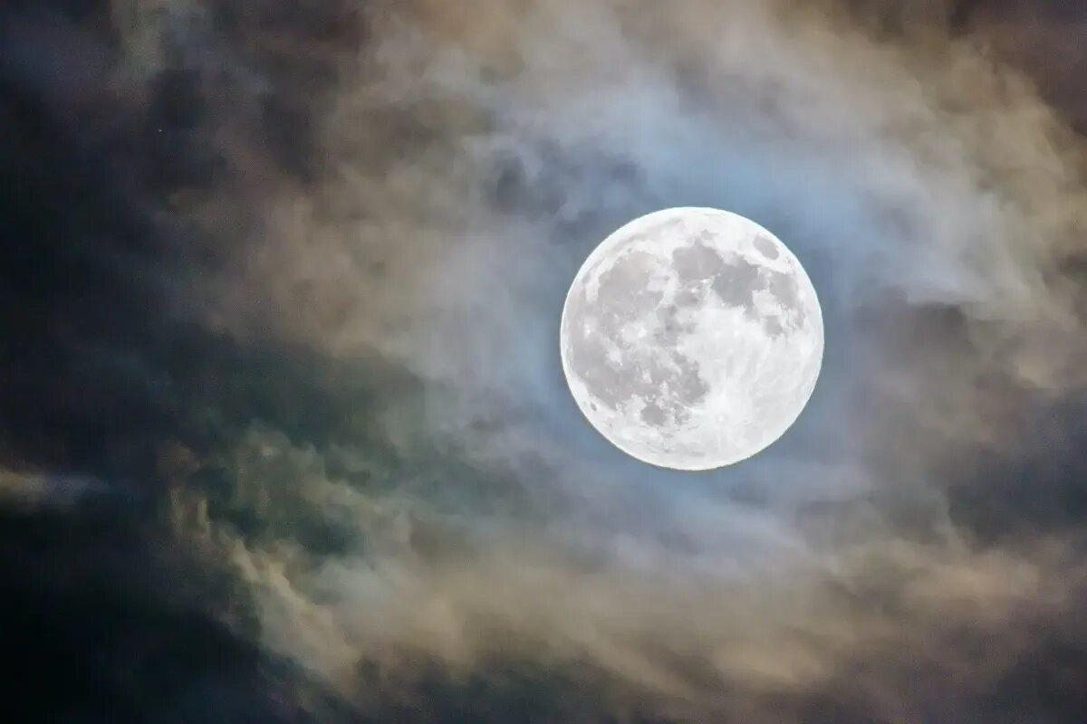 Бобровое суперлуние