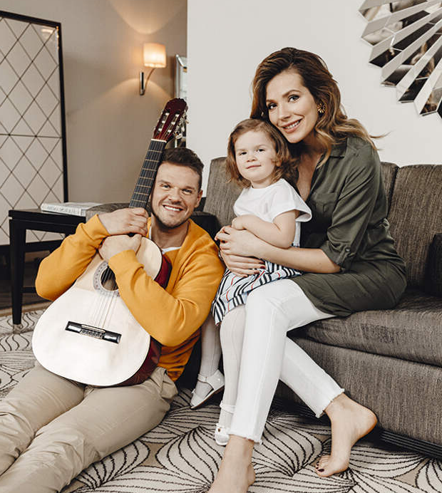 Владимир Яглыч и Антонина Паперная с дочкой Евой