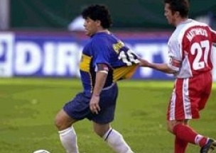 Марадона и Маттеус. Источник: sportrbc.ru