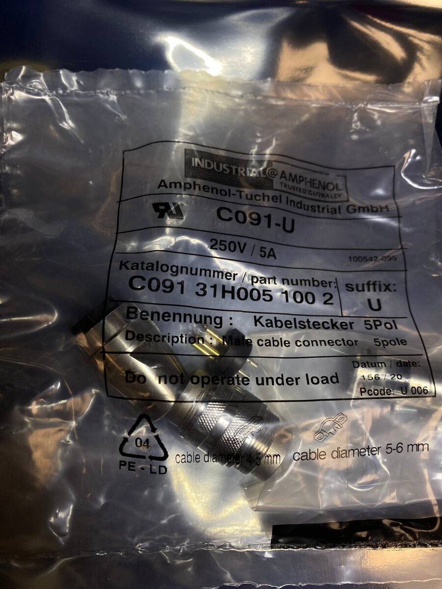 Разъем в заводской упаковке