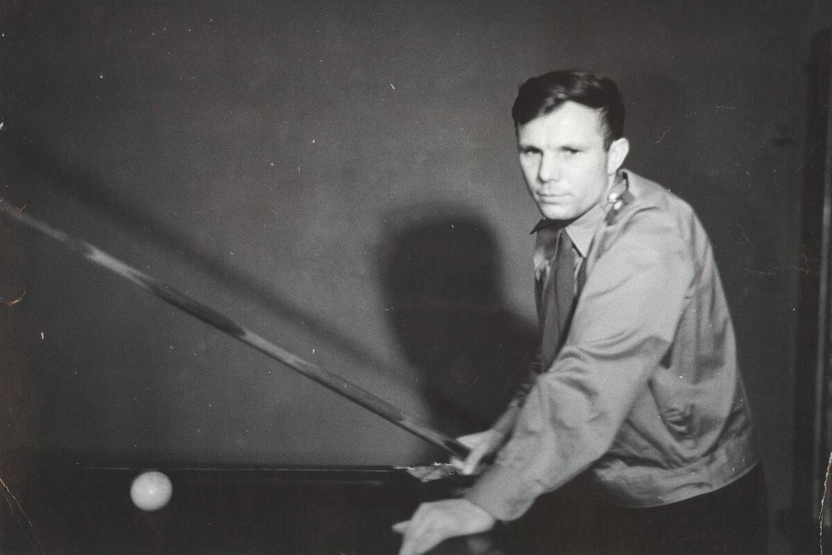 Гагарин играет в бильярд в Куйбышеве, 1961 год
Фото: ИЗВЕСТИЯ