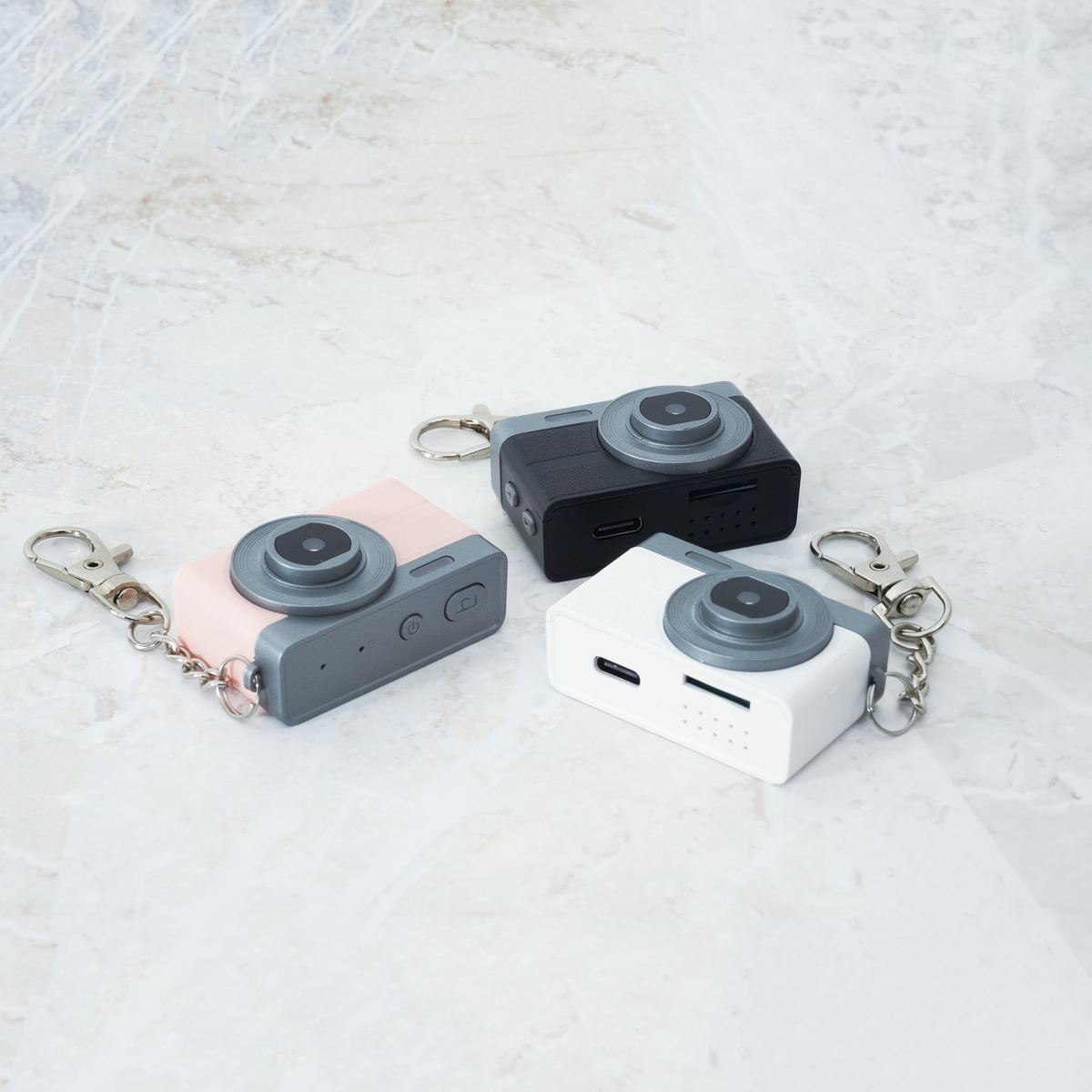    Камеру-брелок Asanuma King со вспышкой и дисплеем оценили в $25