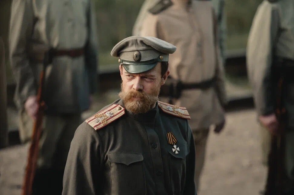 Кадр из фильма «Хроники русской революции». В роли Николая II - Никита Ефремов.