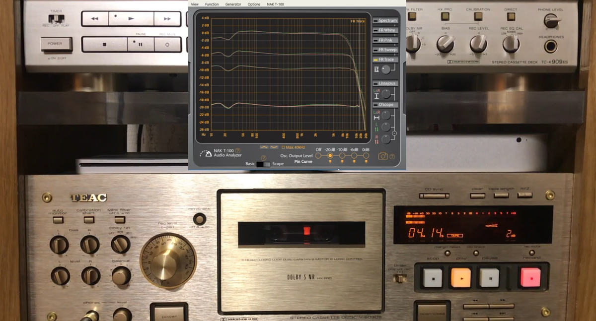 АЧХ Communicator Series C90 [ https://youtu.be/Q4czJF7NPJ8 ] TEAC V6030 превносит свою специфику: характерный горб на НЧ и пузико на СЧ с ранним спадом на ВЧ