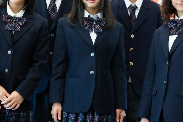 Сейчас в моде у японской формы БАНТЫ. Вам нравится? Мне не очень