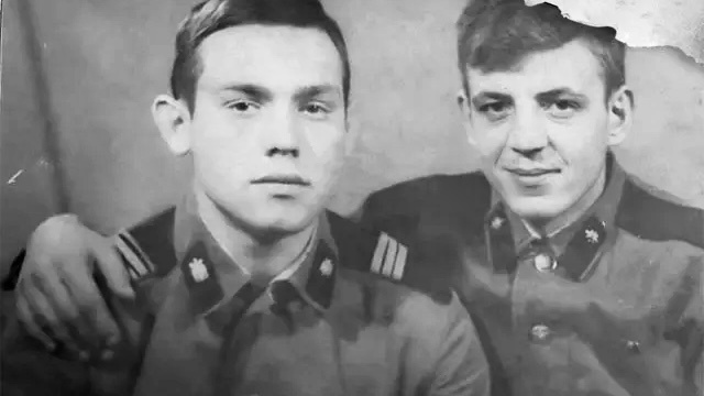 Виктор Сухоруков в армии