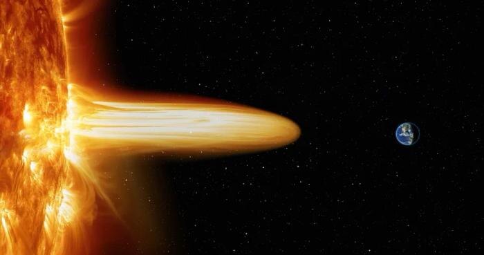 На Солнце произошла мощная вспышка класса X1.8