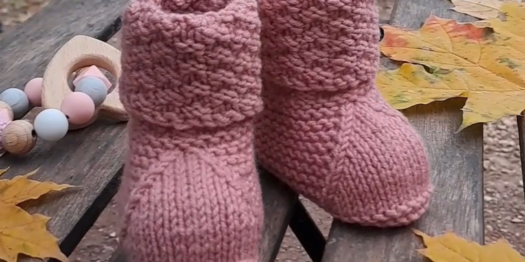 Супер простая схема для начинающих: теплые пинетки-сапожки