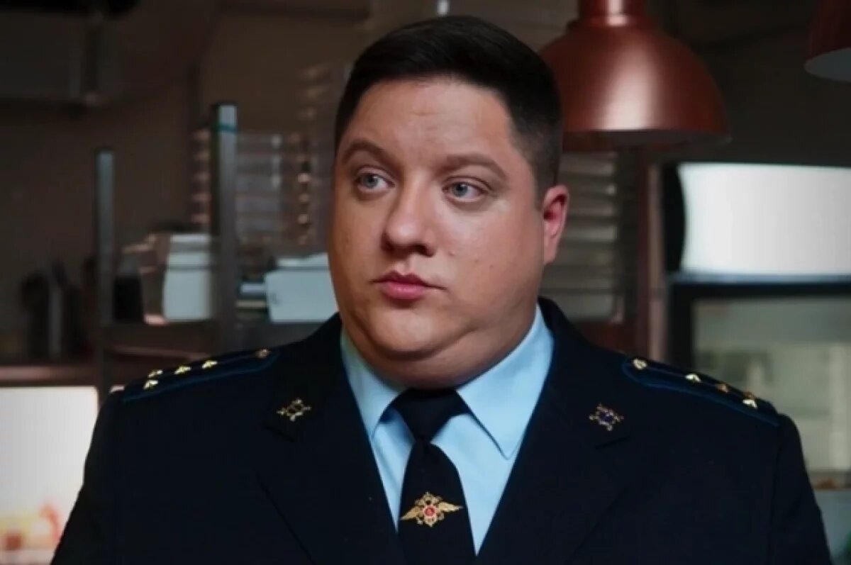    Роман Попов в сериале «Полицейский с рублёвки» в роли Игоря Мухича.