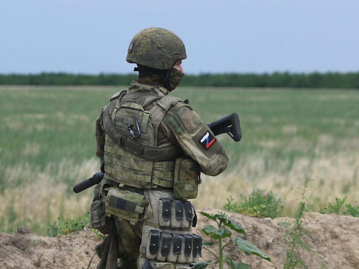    Военнослужащий ВС России© РИА Новости / Алексей Майшев