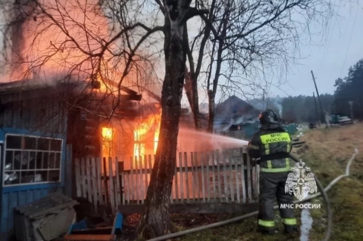    В Красноярском крае за сутки сгорели два жилых дома