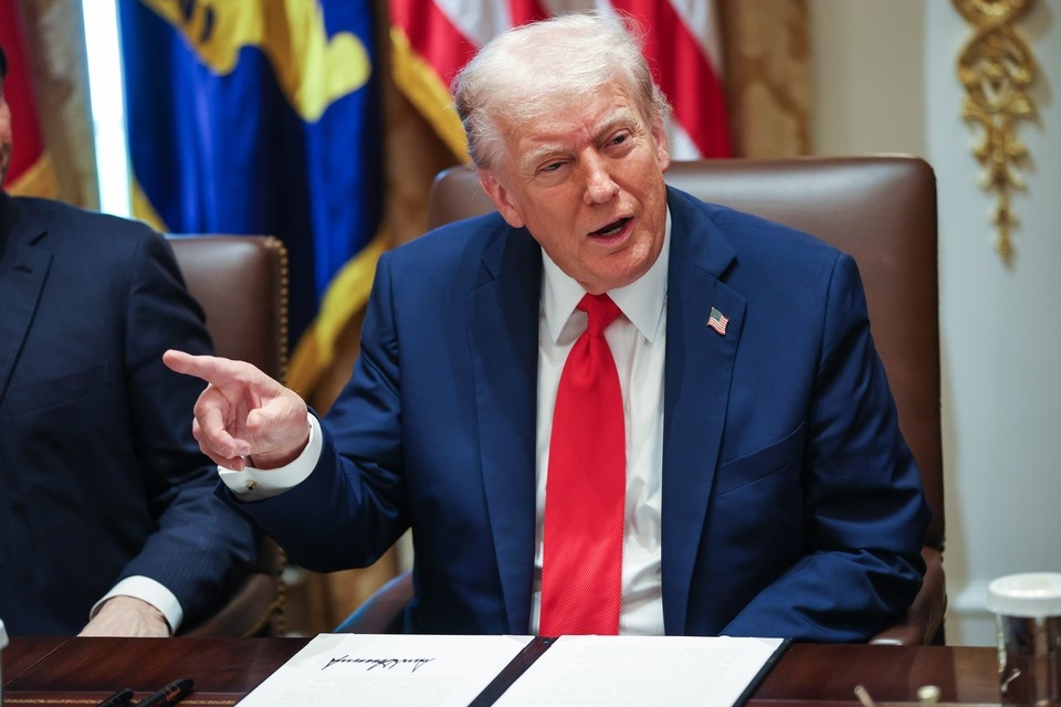    Bloomberg: лидеры ЕС боятся разозлить Трампа посещением саммита в Колумбии GLOBAL LOOK PRESS