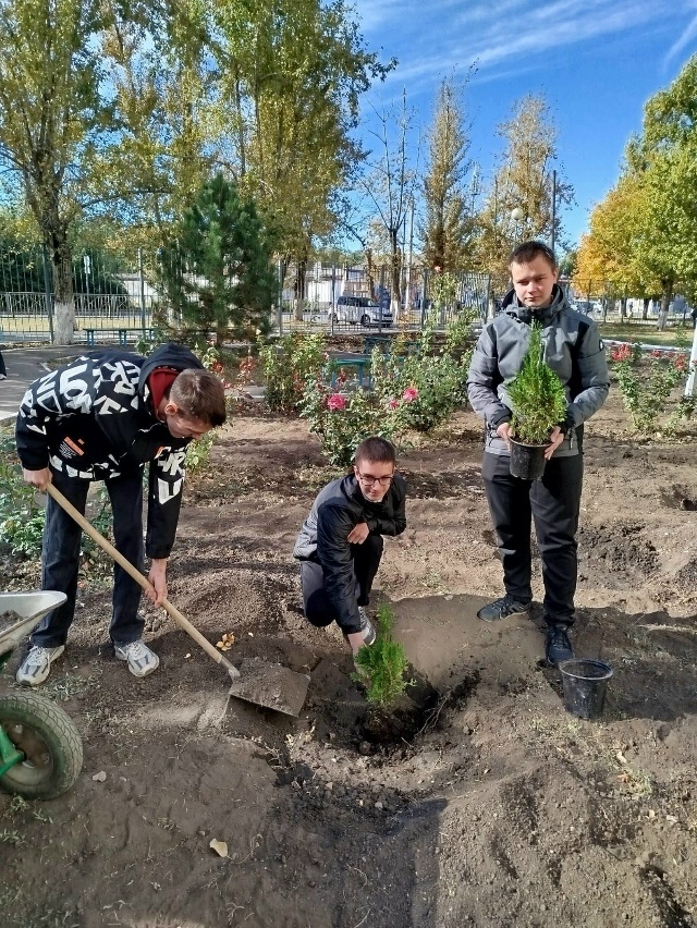    В школе №1 имени Юркова "Наша газета"