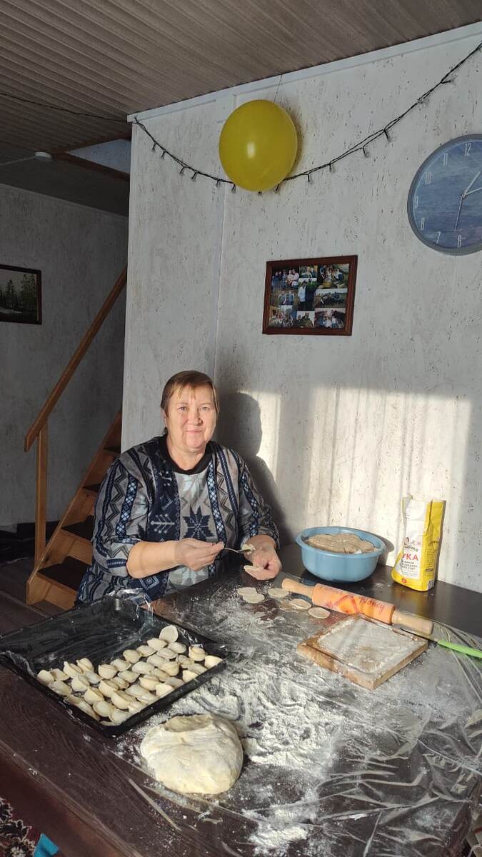 Это я, леплю пельмени.