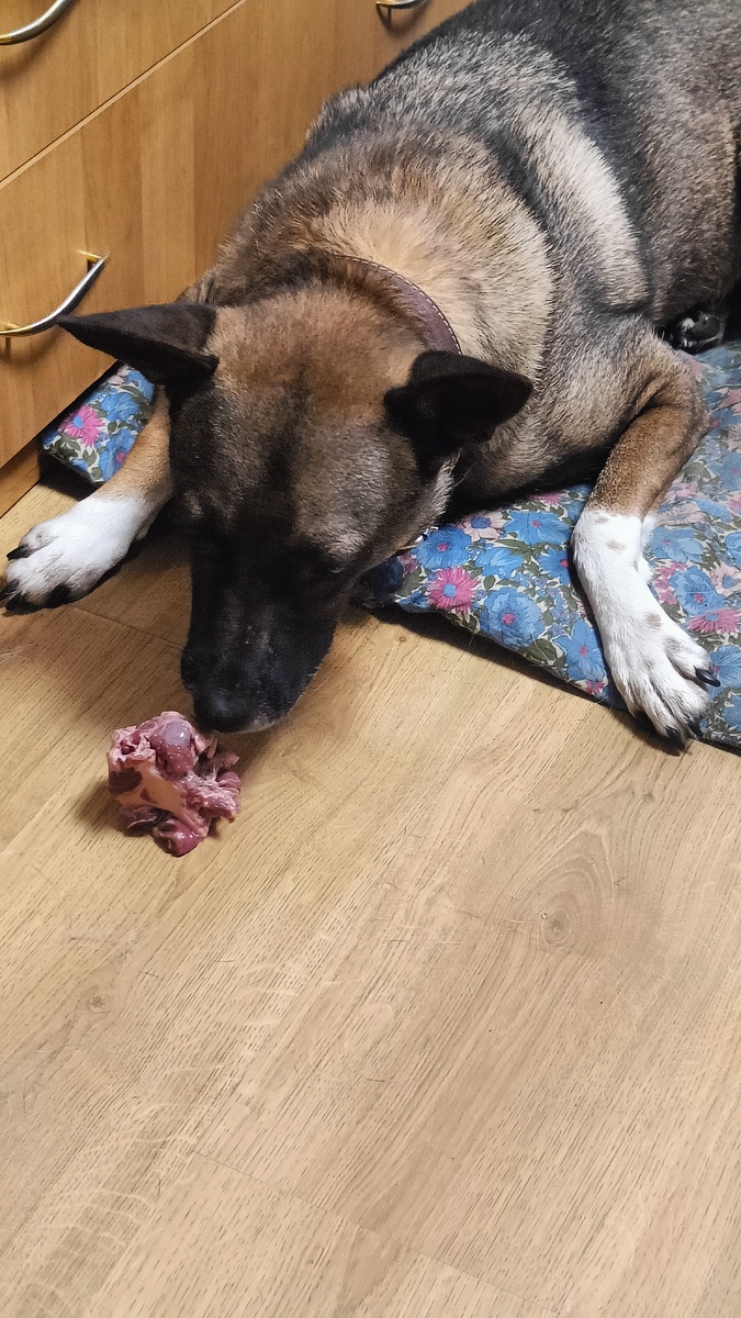 и это тоже мне? 