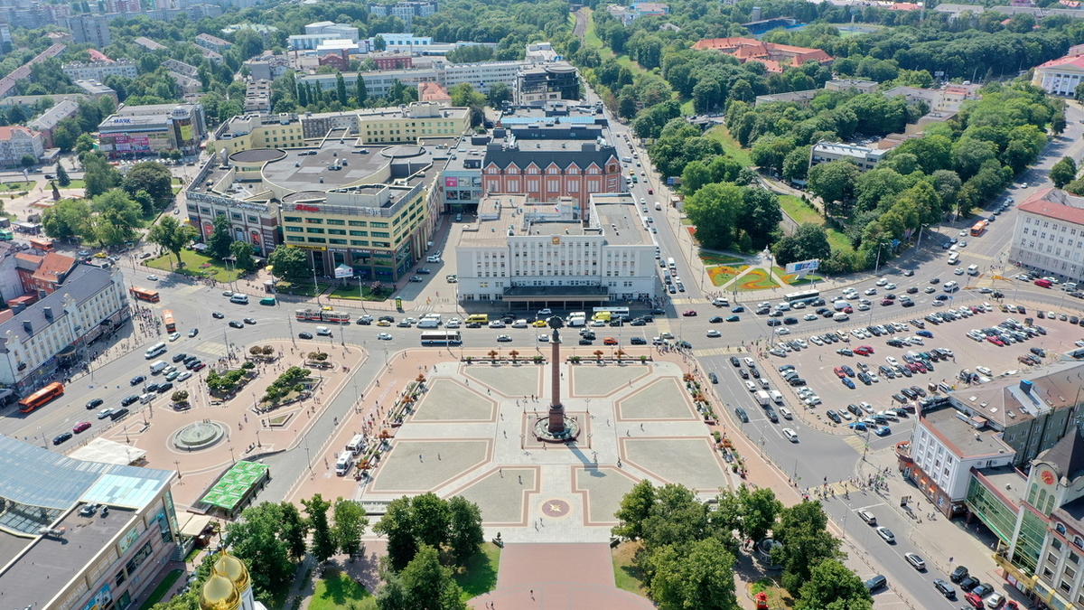 на фото Площадь Победы.