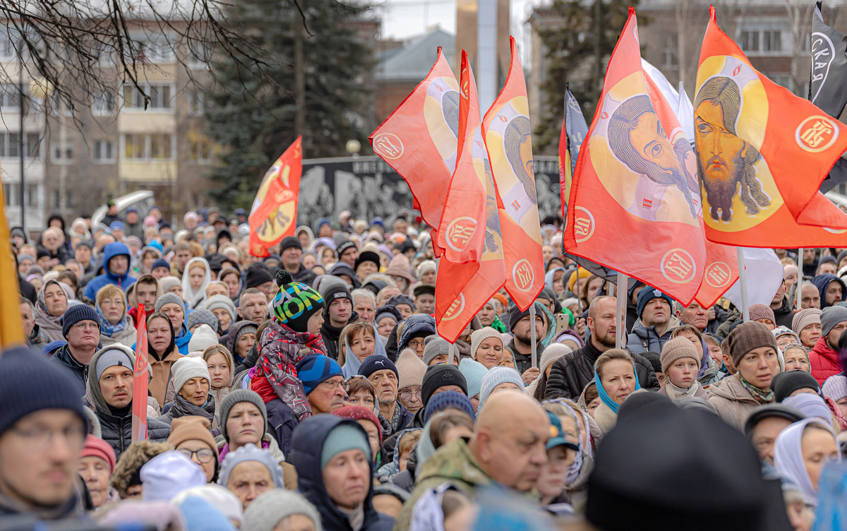   Фотофакт: в Ижевске прошел крестный ход