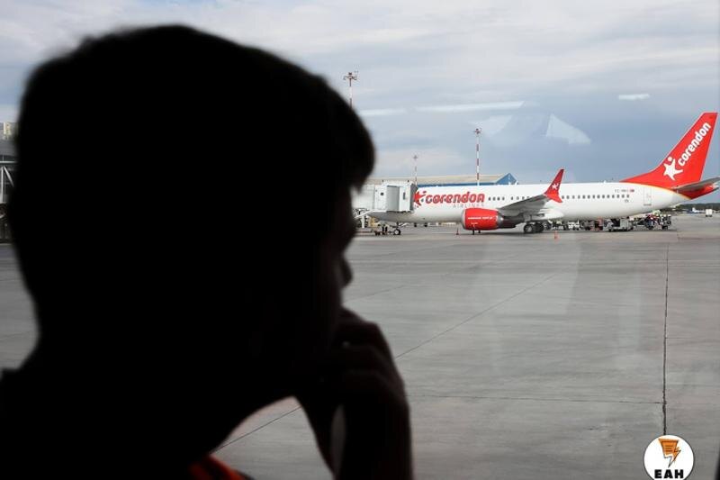    Человек в аэропорту