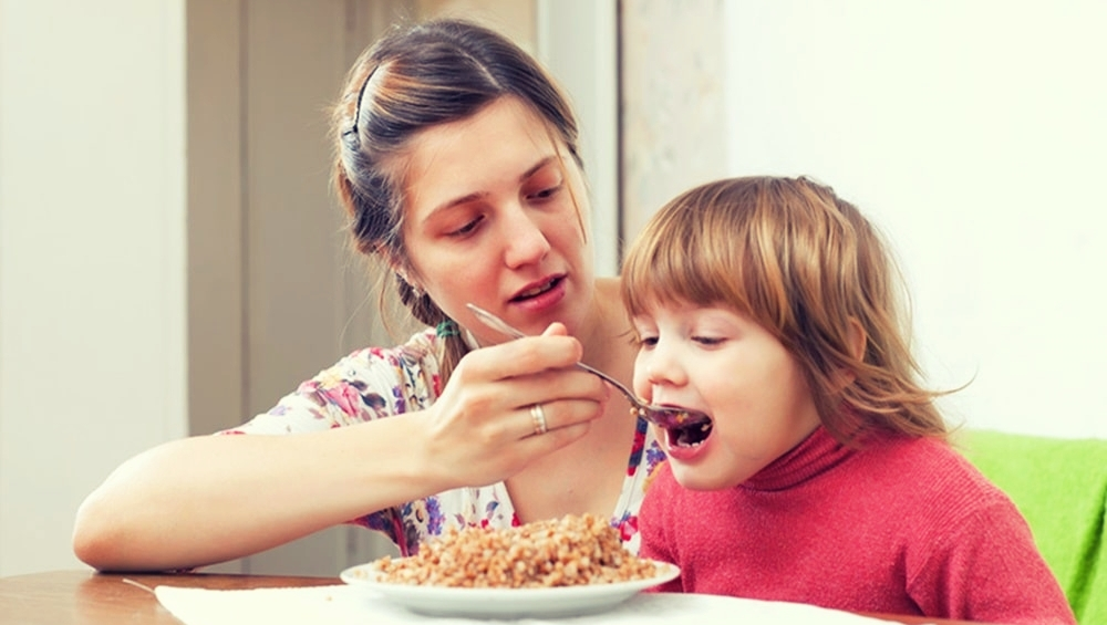 Он же мой мальчик, он не может быть плохим. Перенимая от своих свекровей точно такие же методы воспитания своих сыновей