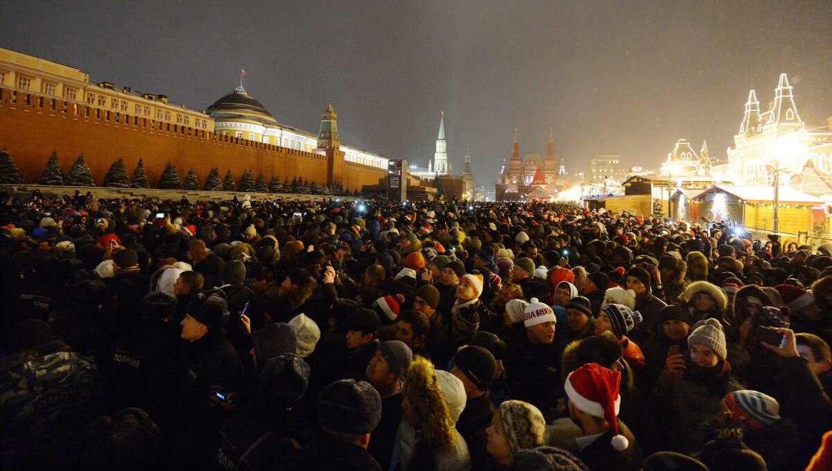 Фото взято с сайта uz.sputniknews.ru. Если вы не хотите, чтоб ваша новогодняя поездка в Москву была похожа на это, читайте статью :)