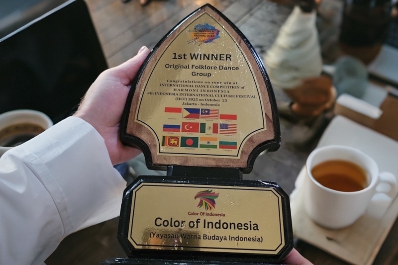    Коллектив представлял Россию на Международном фестивале национальных культур, который проходил с 22 по 30 октября в столице Индонезии Джакарте.