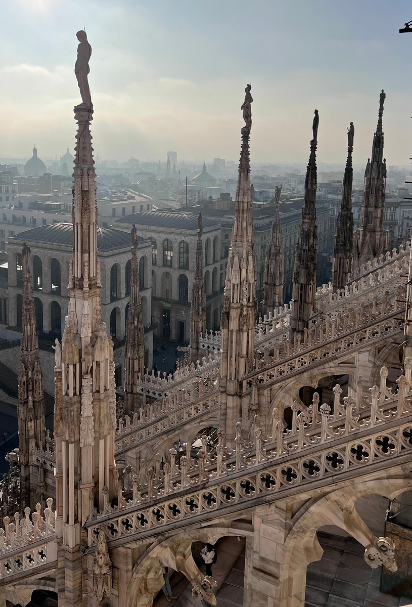 Миланский собор строили более 80 архитекторов на протяжении почти 600 лет начиная с 1386 года. Фото: Мария Желиховская