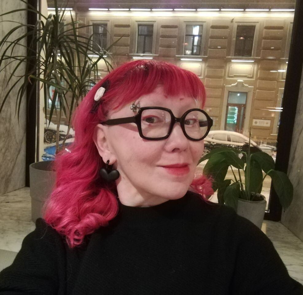 Наталья Романова, автор книг "Идеальная грамотность" и "Пиши без правил"