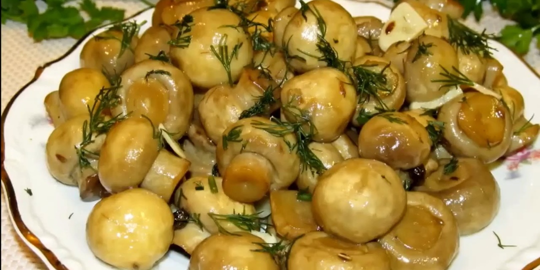 Мариную их в собственном соку. Пора приготовить самую изумительную закуску на праздник.