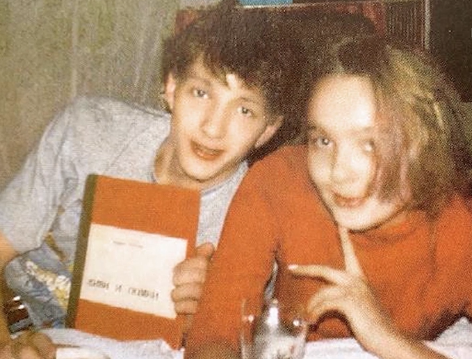  В театральном с Маратом Башаровым.  Расстались вскоре после окончания училища. Фото из архива "7 секретов"