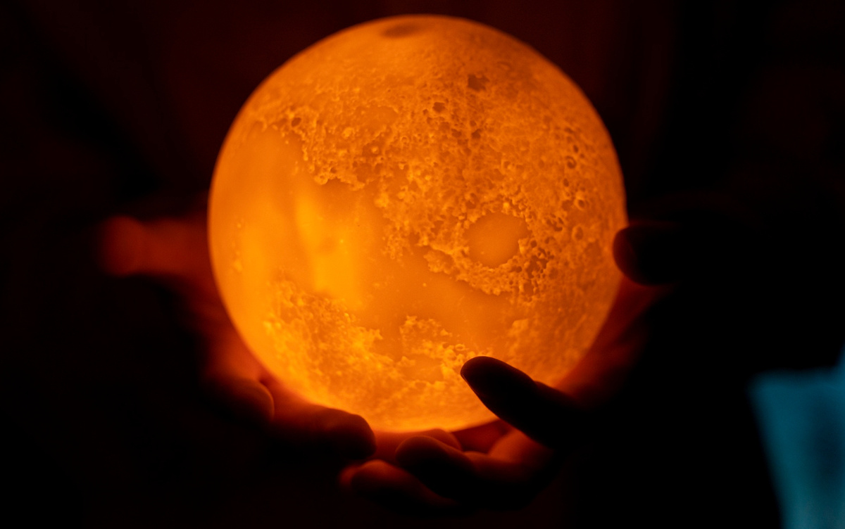    Бобровое суперлуние 5 ноября: денежный поток, судьбоносные встречи и огромный фонарь над Ижевском