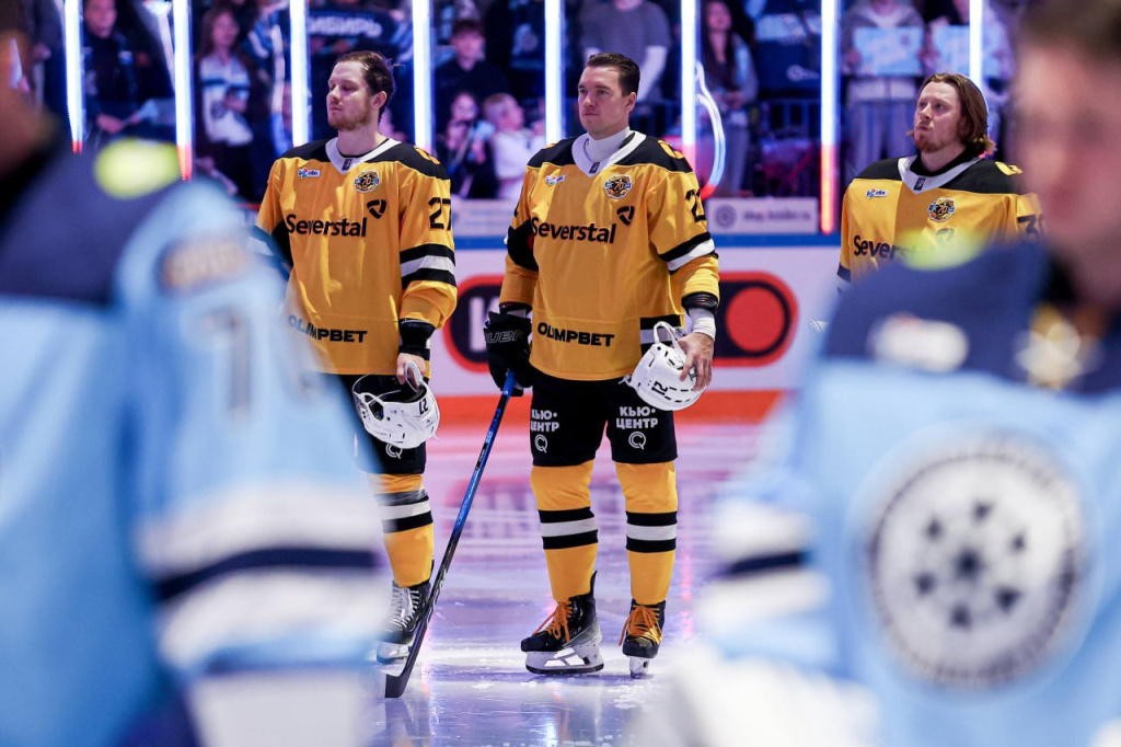 В этом сезоне защитник Никита Камалов сыграл за «Северсталь» 21 матч, набрал 8 (3+5) очков. Фото: ХК «Северсталь».