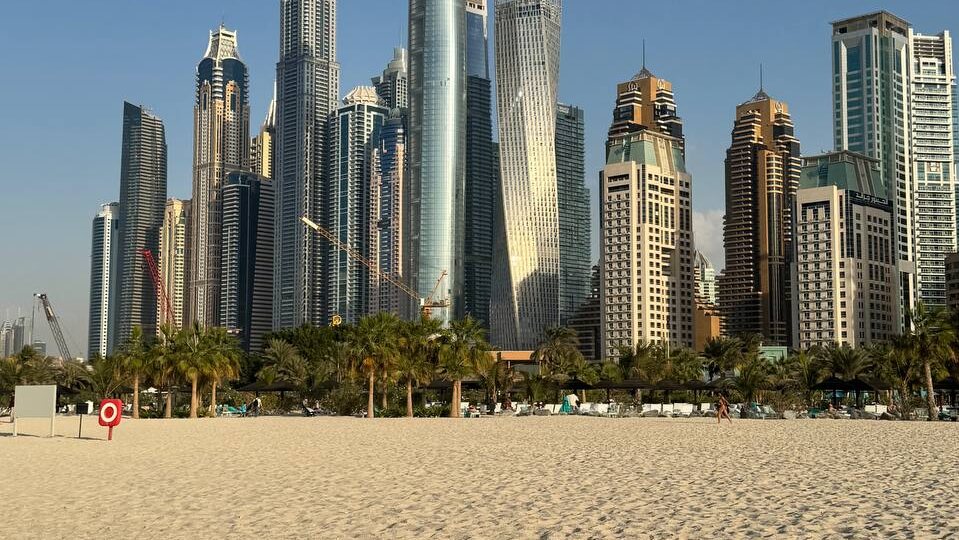 Некоторые скажут - да я за такие деньжищи месяц в Тае буду жить. Мои туристы забронировали на 3 дня Le Royal Meridien в Дубае на Новый год