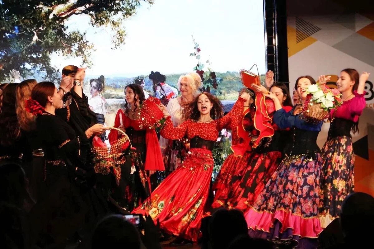    Фестиваль национальных культур «Страна в миниатюре» провели в Туле