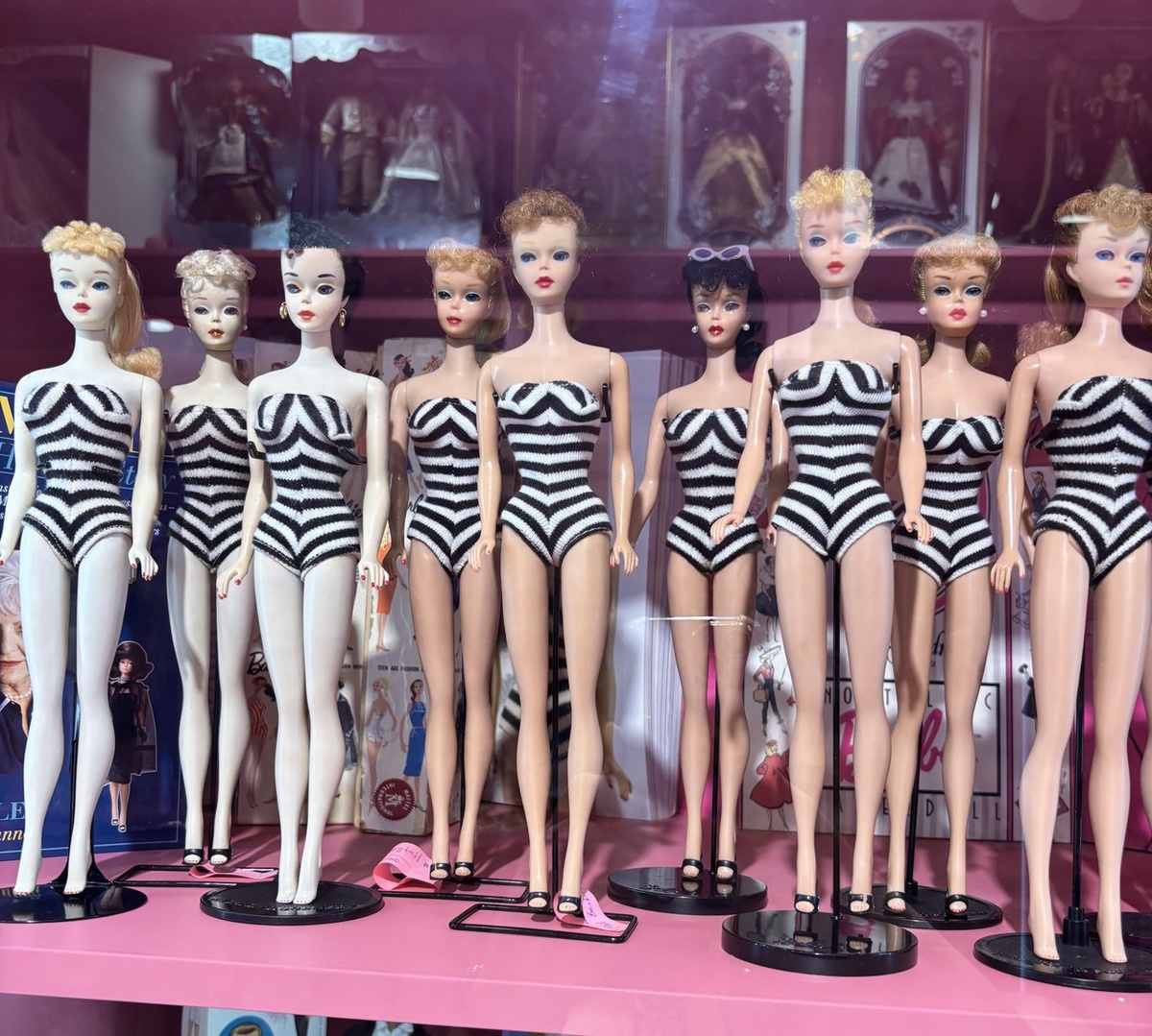 Первые барби в купальниках