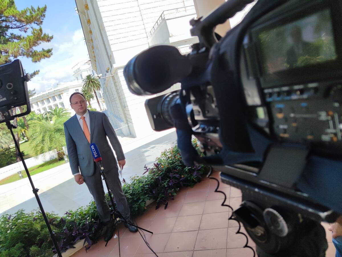 «Я бы не сказал, что у нас есть какой-то особый доступ, ведь мы тоже видим президента в основном в рабочие моменты. Хотя, конечно, бывают ситуации, которые остаются за кадром»Фото: предоставлено Александром Христенко