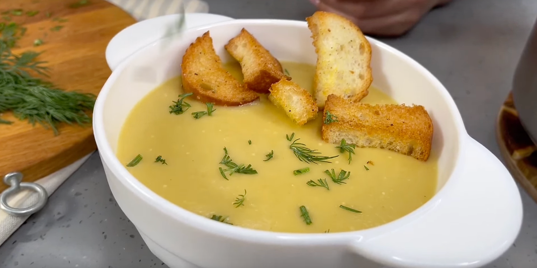 Суп "Дачный", готовлю дома и на даче, когда поспели кабачки (очень вкусно,а готовится всего 20 минут)