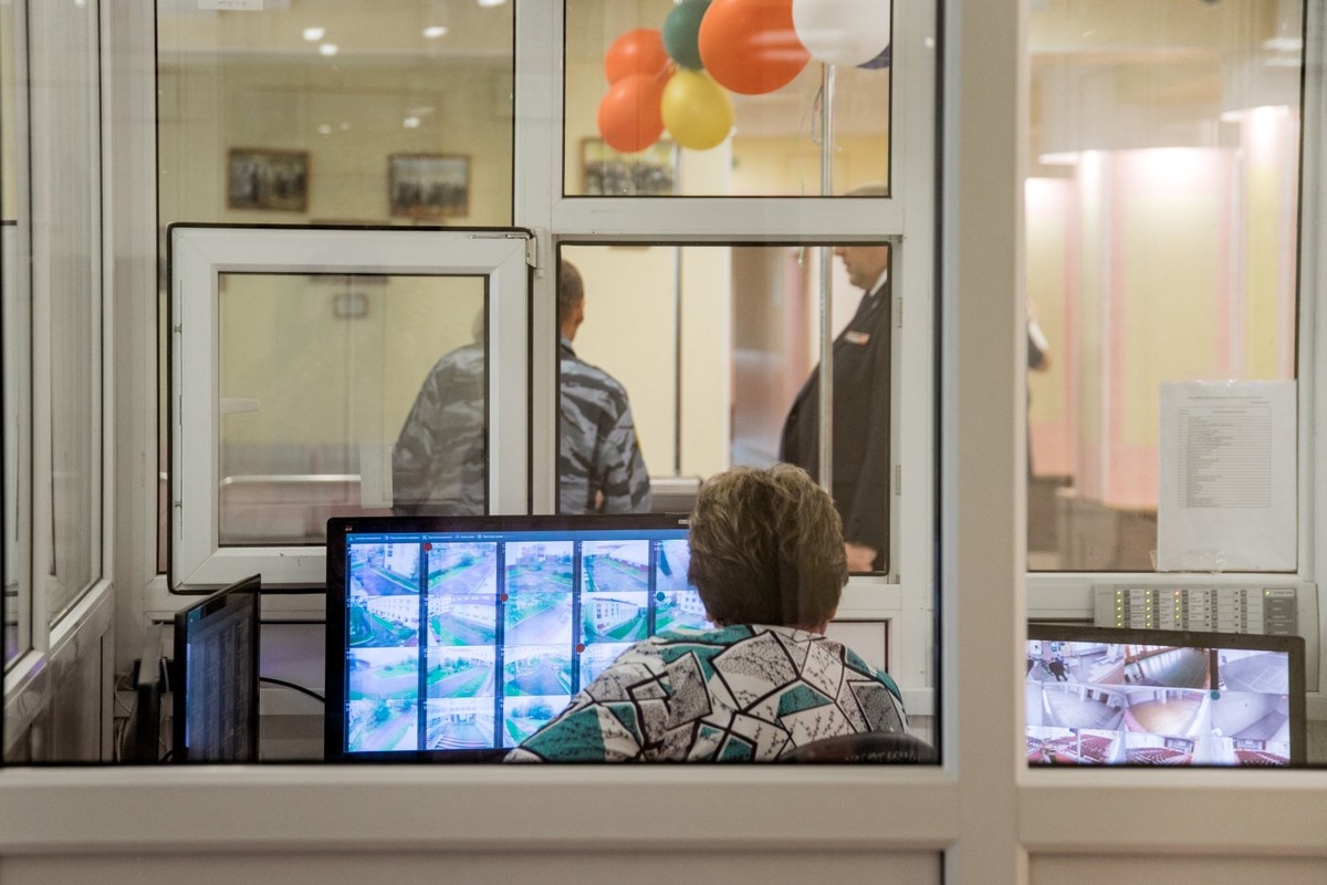    Власти Югры направили более 2 миллиардов рублей на безопасность школ