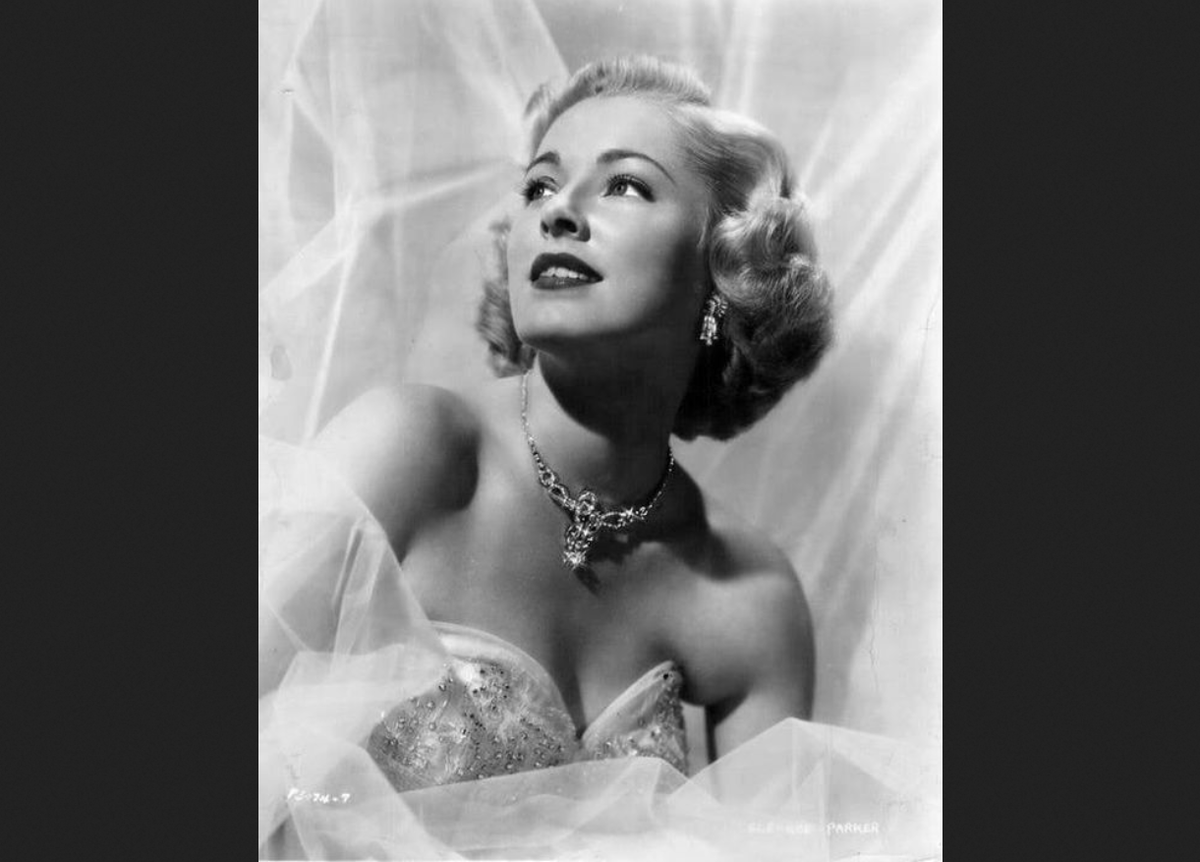 Зои Мозерт, 1949.