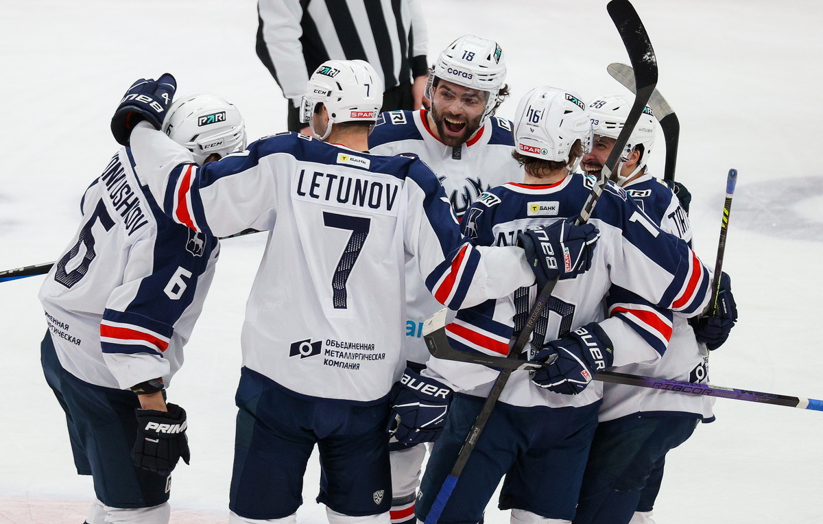    Хоккеисты "Торпедо"  Валерия Калугина/ТАСС