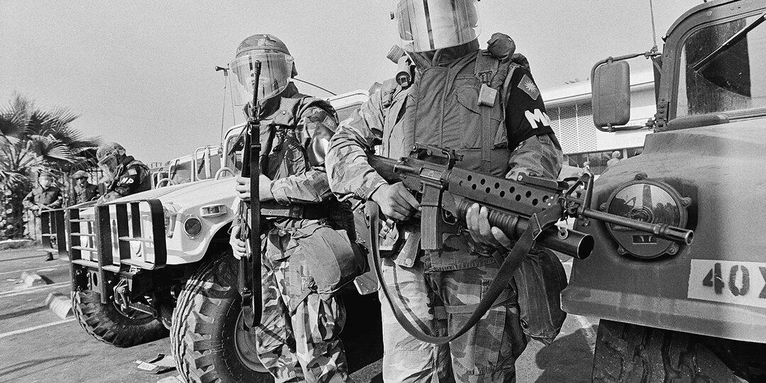 "Обитаемый остров" А. и Б. Стругацких, или "Если факт не сдаётся, его уничтожают" (Леонид Шебаршин).