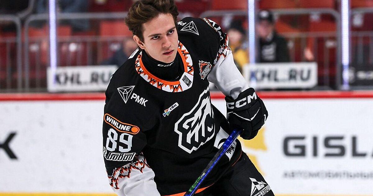 Ярослав на раскатке перед своим первым матчем в КХЛ