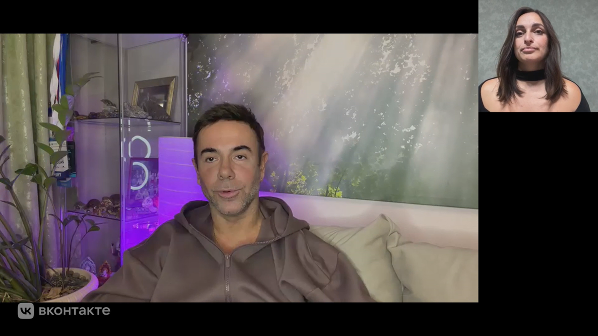 В понедельник Андрей Солод и Рита Ричи провели прямой эфир и ответили на вопросы зрителей