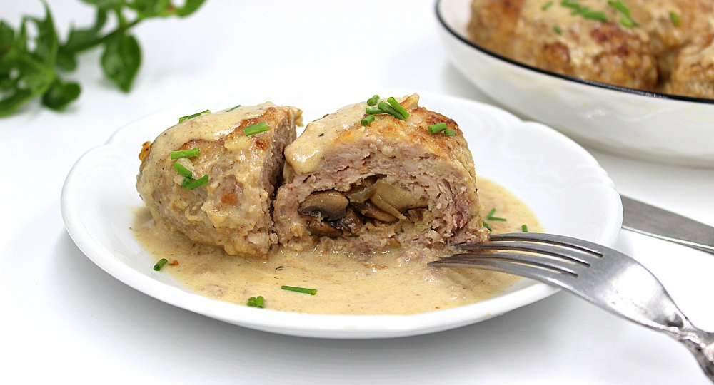 Зразы мясные с грибами на сковороде