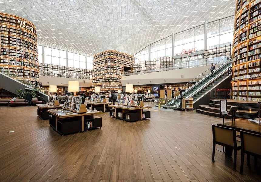 Библиотека в торговом центре.