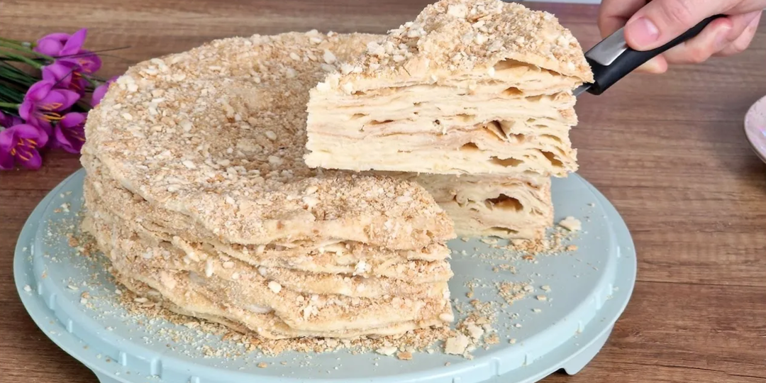 🍰 МАЛО КТО ЗНАЕТ ЭТОТ СПОСОБ! Экономный Рецепт - НАПОЛЕОН На ВОДЕ! Самые Хрустящие Коржи! Вкусный и легкий с потрясающим кремом!